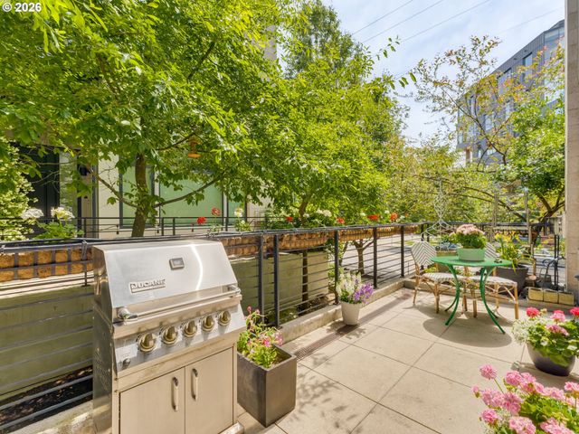2018 Nw 16TH Ave, Portland, OR 97209