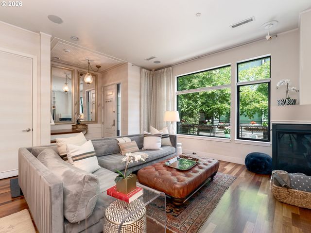 2018 Nw 16TH Ave, Portland, OR 97209