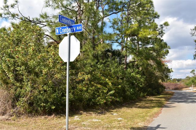 CINDERELLA CIRCLE, North Port, FL 34286