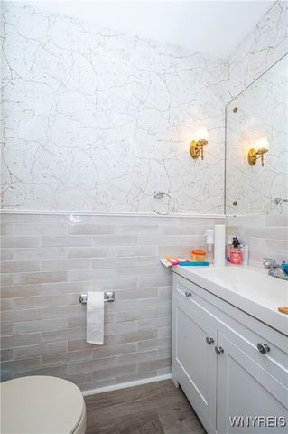 3710 Main Street, Amherst, NY 14226