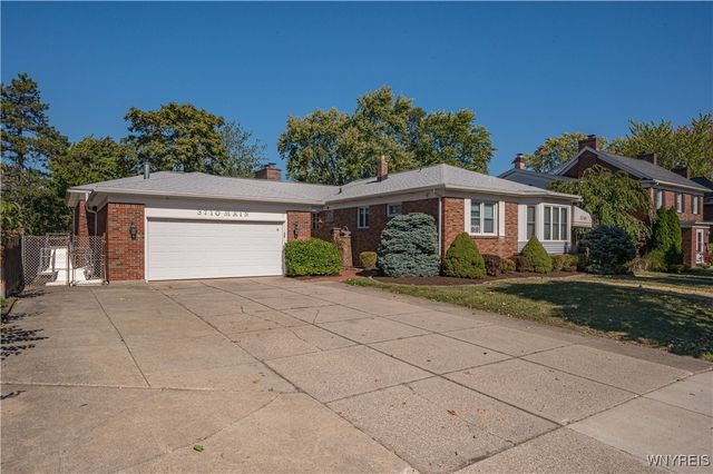 3710 Main Street, Amherst, NY 14226