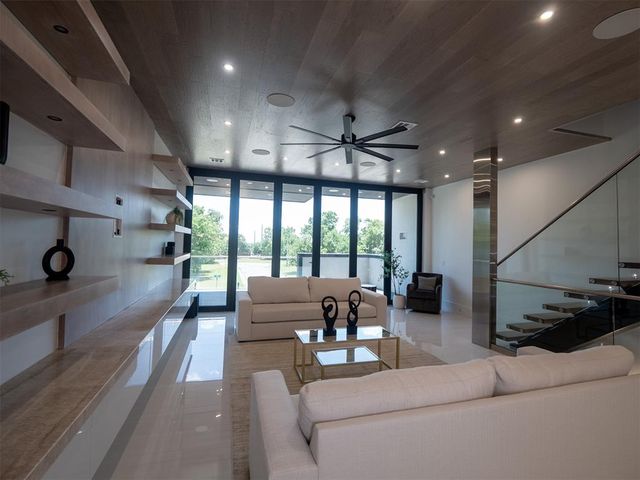 619 NE 5th Street, Oklahoma City, OK 73104