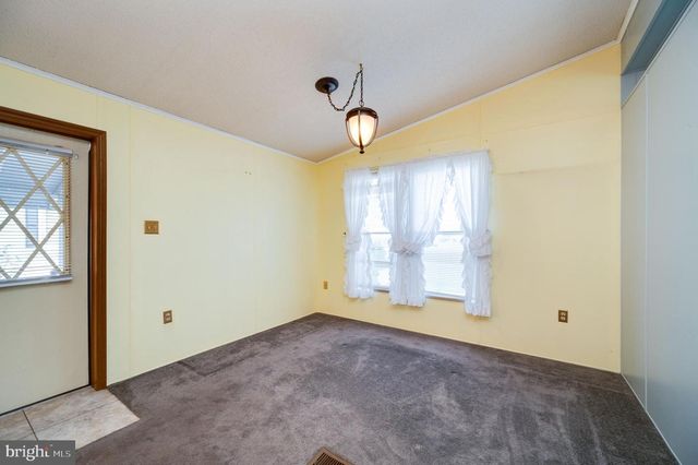 217 KNOLLWOOD LN, Reading, PA 19606