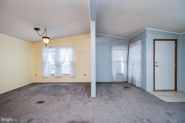 217 KNOLLWOOD LN, Reading, PA 19606