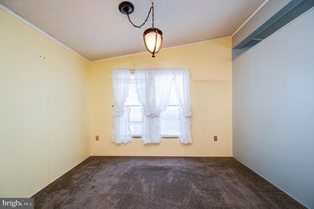 217 KNOLLWOOD LN, Reading, PA 19606