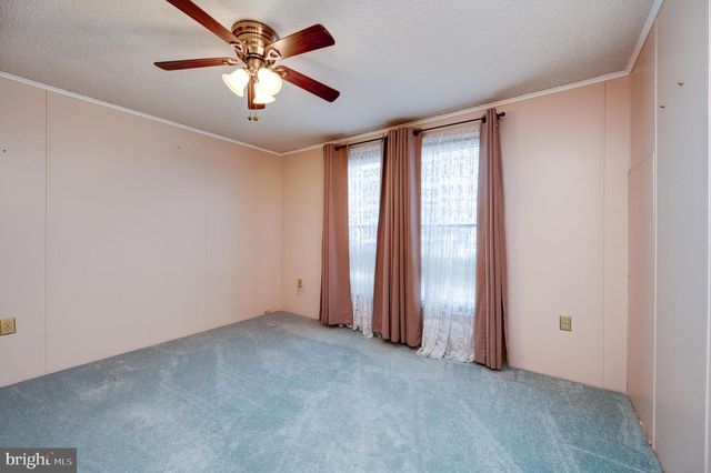 217 KNOLLWOOD LN, Reading, PA 19606