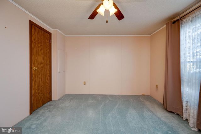 217 KNOLLWOOD LN, Reading, PA 19606