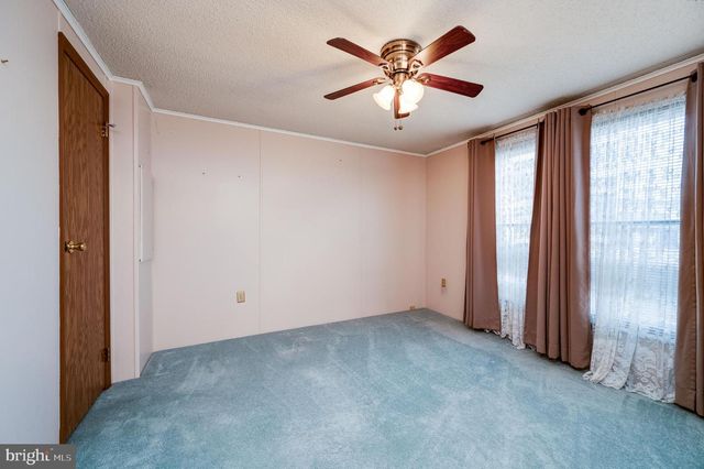 217 KNOLLWOOD LN, Reading, PA 19606