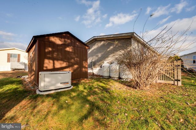 217 KNOLLWOOD LN, Reading, PA 19606