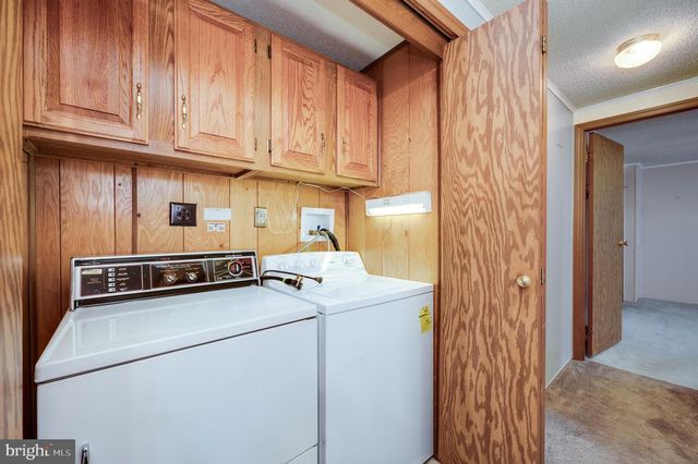 217 KNOLLWOOD LN, Reading, PA 19606