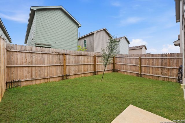 7618 Aston Cross, San Antonio, TX 78253