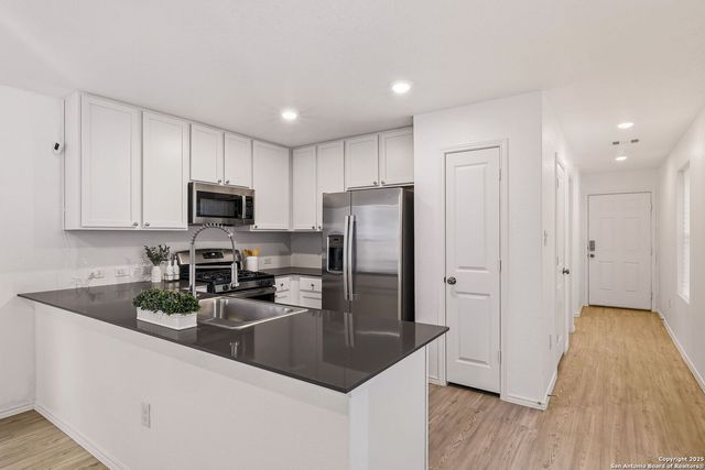 7618 Aston Cross, San Antonio, TX 78253