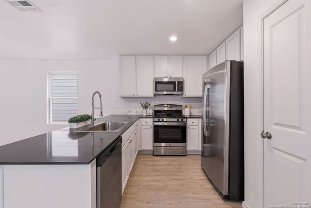 7618 Aston Cross, San Antonio, TX 78253