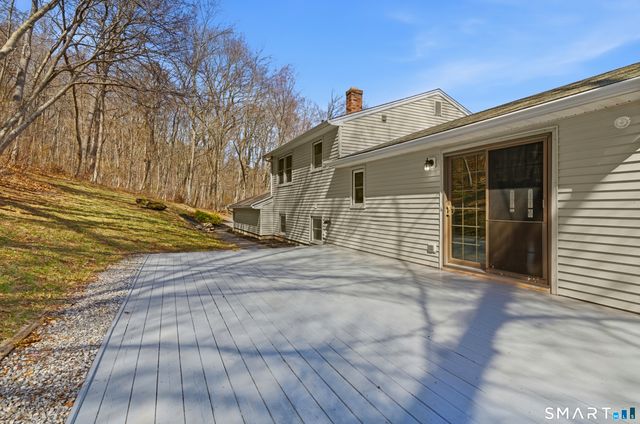 46 Rainbow Court, Hamden, CT 06514