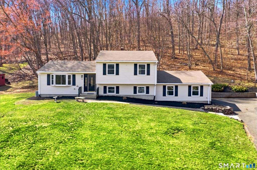 46 Rainbow Court, Hamden, CT 06514