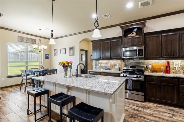 1692 Appaloosa Drive, Blanchard, OK 73010