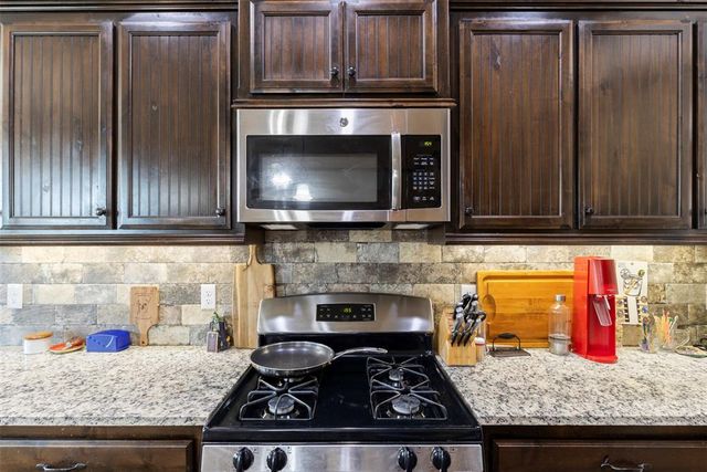 1692 Appaloosa Drive, Blanchard, OK 73010