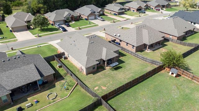 1692 Appaloosa Drive, Blanchard, OK 73010