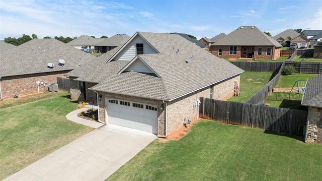 1692 Appaloosa Drive, Blanchard, OK 73010