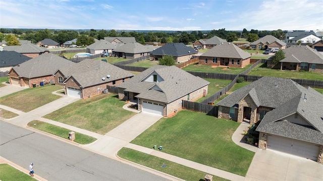 1692 Appaloosa Drive, Blanchard, OK 73010