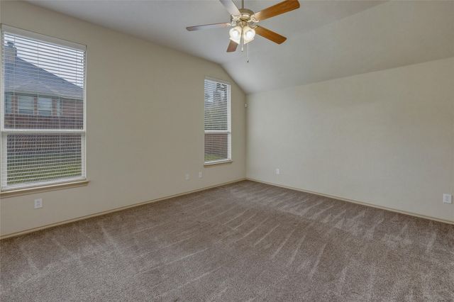 2233 Caroline Drive, Weatherford, TX 76087