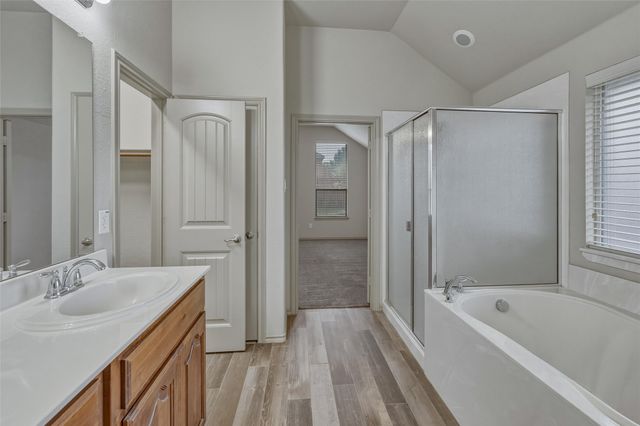 2233 Caroline Drive, Weatherford, TX 76087