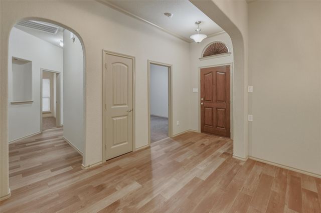 2233 Caroline Drive, Weatherford, TX 76087