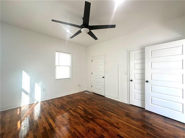 2505 S 18th Street, St Joseph, MO 64503