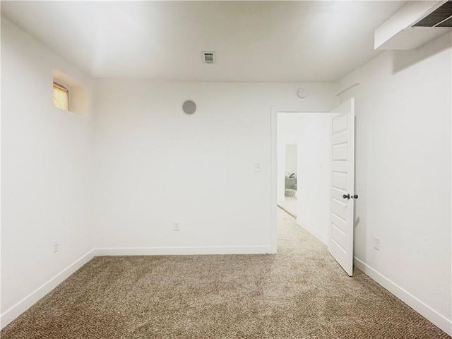 2505 S 18th Street, St Joseph, MO 64503