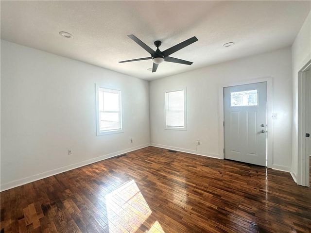 2505 S 18th Street, St Joseph, MO 64503