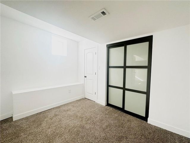 2505 S 18th Street, St Joseph, MO 64503