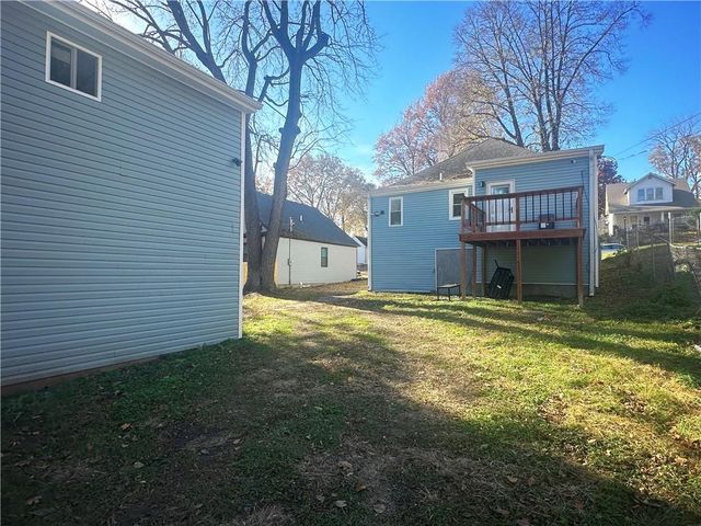 2505 S 18th Street, St Joseph, MO 64503