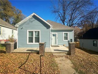 2505 S 18th Street, St Joseph, MO 64503