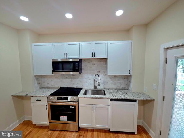 1110 W 6TH ST, Wilmington, DE 19805