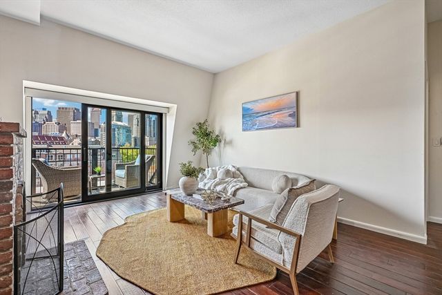 28-32 Atlantic Ave 628, Boston, MA 02110