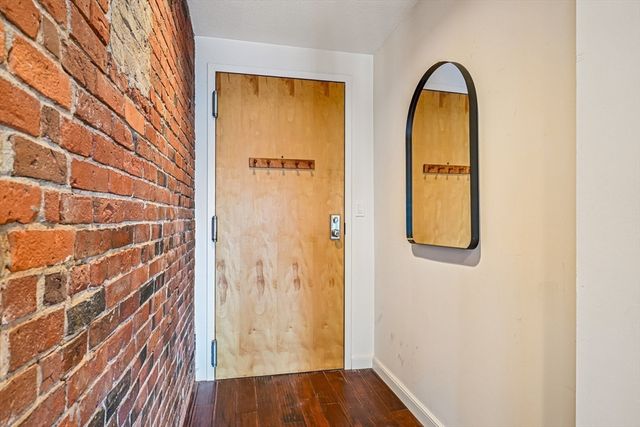 28-32 Atlantic Ave 628, Boston, MA 02110