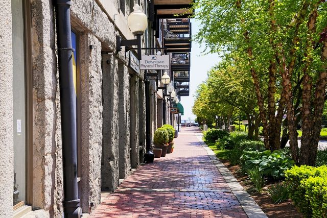 28-32 Atlantic Ave 628, Boston, MA 02110