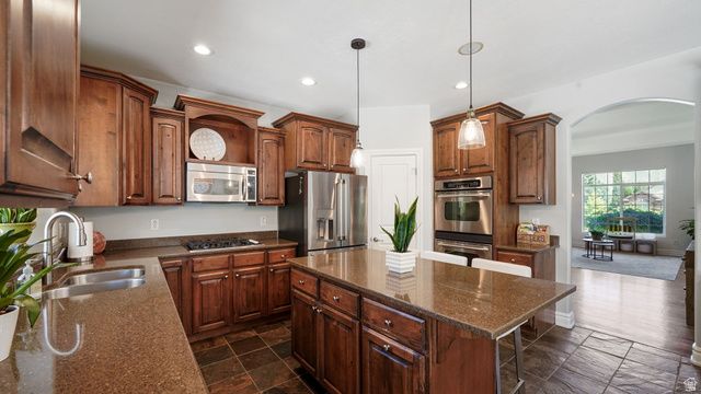 11597 N SUNSET HILLS DR, Highland, UT 84003