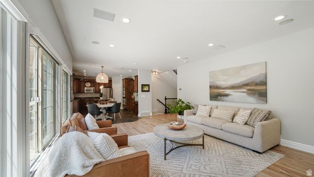 11597 N SUNSET HILLS DR, Highland, UT 84003