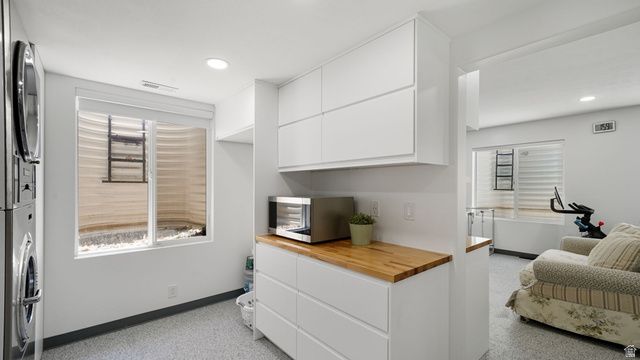 11597 N SUNSET HILLS DR, Highland, UT 84003