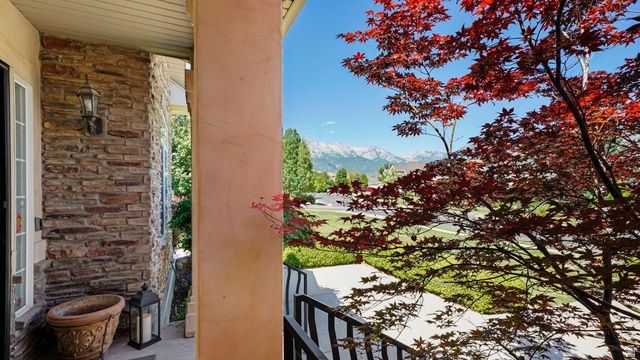 11597 N SUNSET HILLS DR, Highland, UT 84003