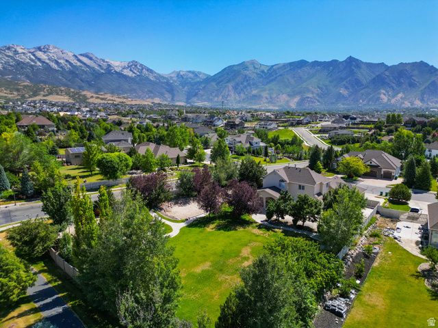 11597 N SUNSET HILLS DR, Highland, UT 84003