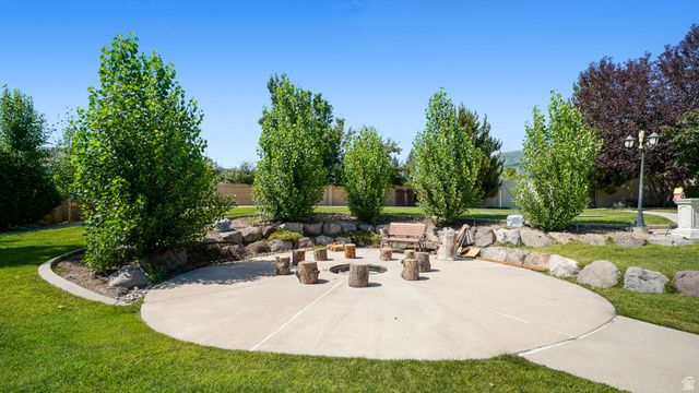 11597 N SUNSET HILLS DR, Highland, UT 84003