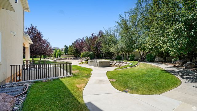 11597 N SUNSET HILLS DR, Highland, UT 84003