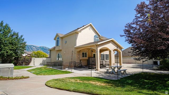 11597 N SUNSET HILLS DR, Highland, UT 84003