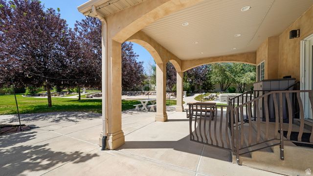 11597 N SUNSET HILLS DR, Highland, UT 84003
