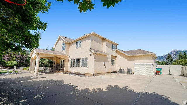 11597 N SUNSET HILLS DR, Highland, UT 84003