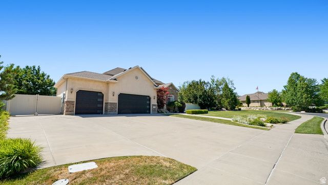 11597 N SUNSET HILLS DR, Highland, UT 84003