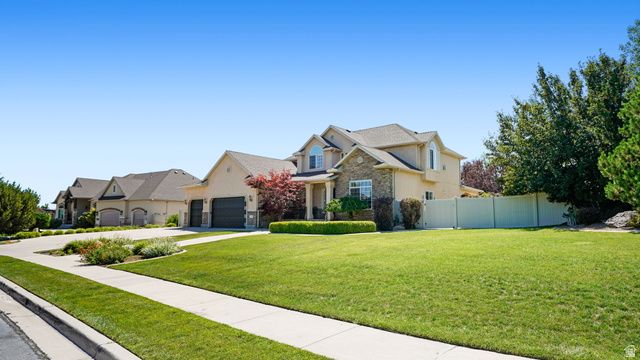 11597 N SUNSET HILLS DR, Highland, UT 84003