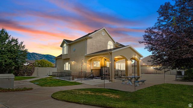 11597 N SUNSET HILLS DR, Highland, UT 84003
